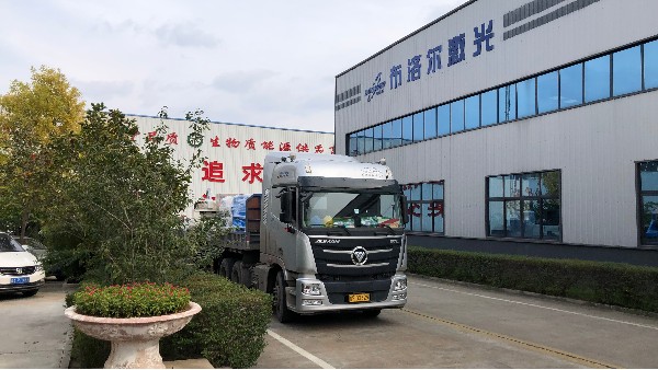 UC4015型開卷校平光纖激光切割機完成裝車發貨